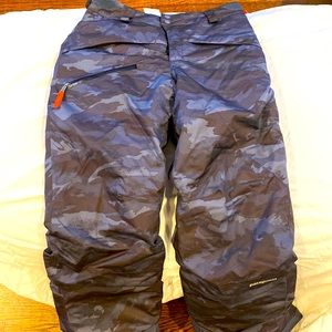 Patagonia ski pants (camo) size XL/14